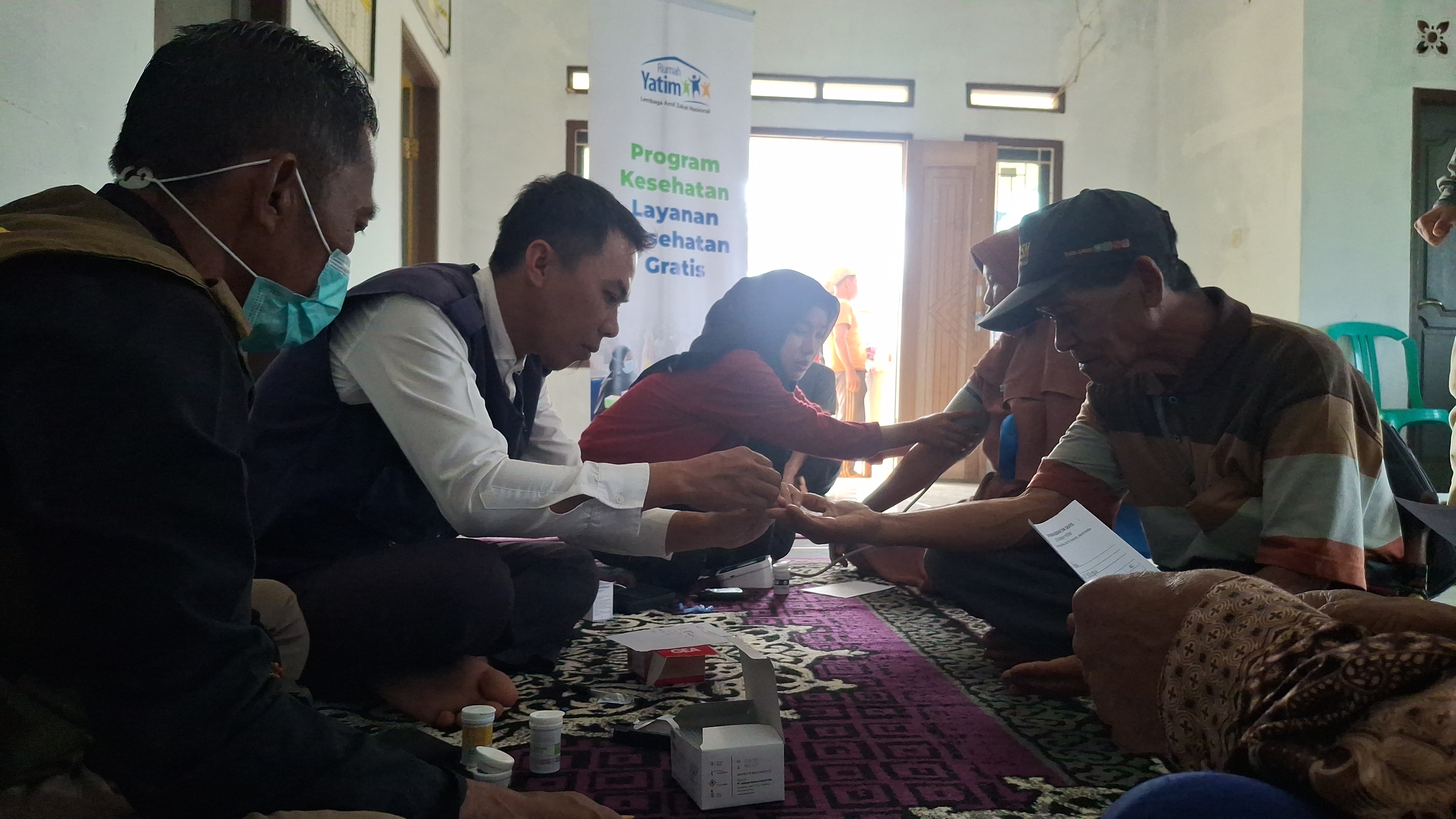 Darurat Kesehatan! Bantu Warga Pelosok Banten Bisa Berobat