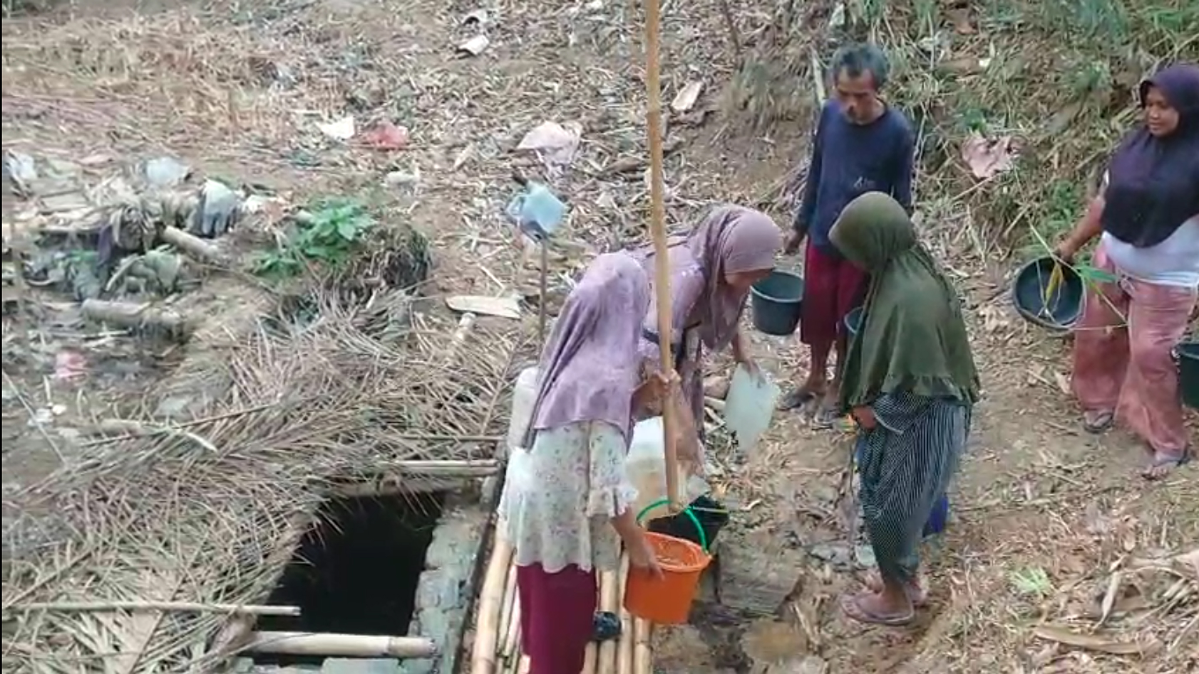 Banten Darurat Air Bersih! 500+KK Bertahan di Tengah Kekeringan