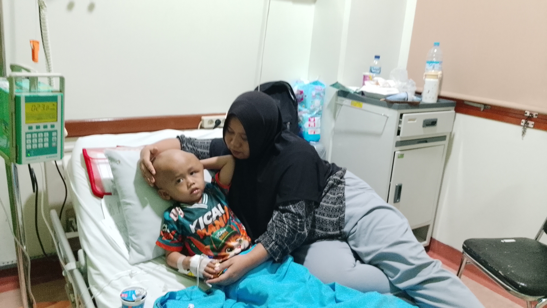 Kepala Membesar! Bantu Farhan Lakukan Operasi dan Kemoterapi