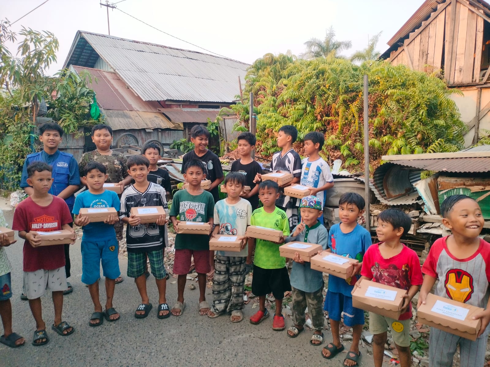 Bantu Penuhi Pangan Yatim Dhuafa, Bantu Mereka Hidup Layak