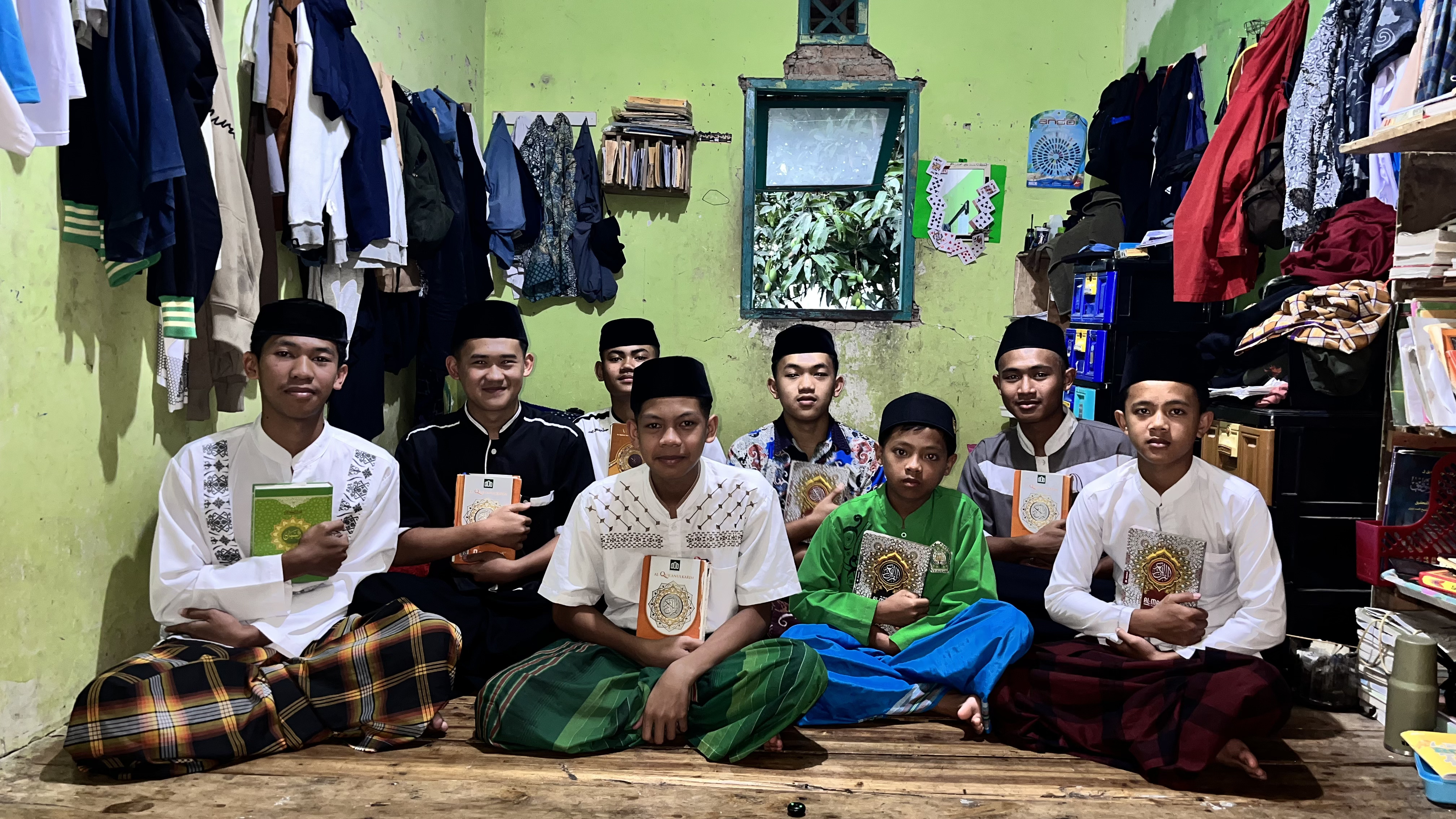 Sedekah Quran Untuk Santri di Pelosok